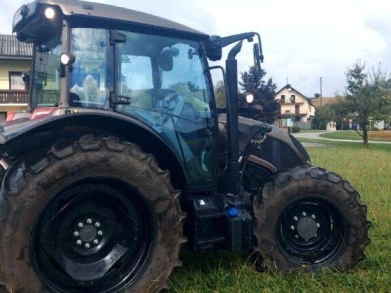 Valtra A115