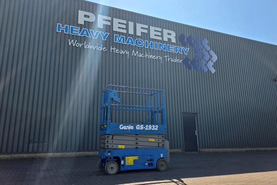 Genie GS1932 Electric, Working Height 7.8 m, 227kg Capac