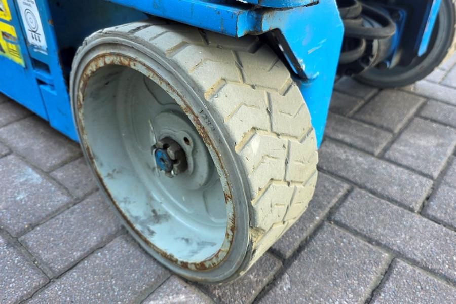 Genie GS1932 Electric, Working Height 7.8 m, 227kg Capac