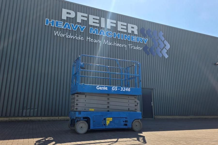 Genie GS3246 Electric, Working Height 11.75 m, 318kg Cap