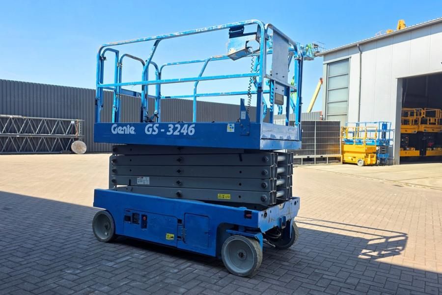 Genie GS3246 Electric, Working Height 11.75 m, 318kg Cap