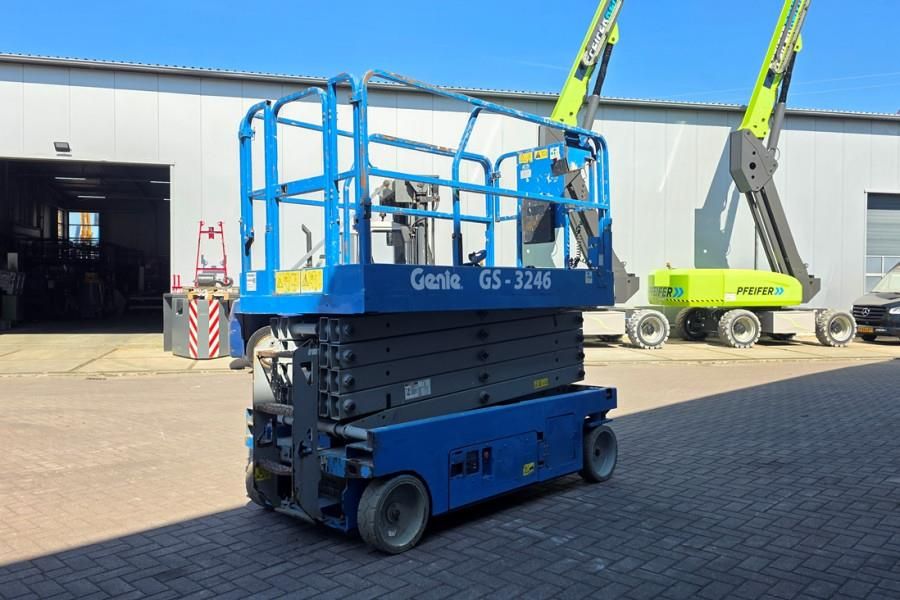 Genie GS3246 Electric, Working Height 11.75 m, 318kg Cap