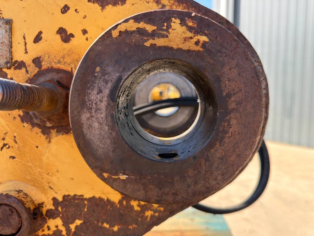 Miller M318D / 320D / 320E / 320F / 323D / 323E / 323F /