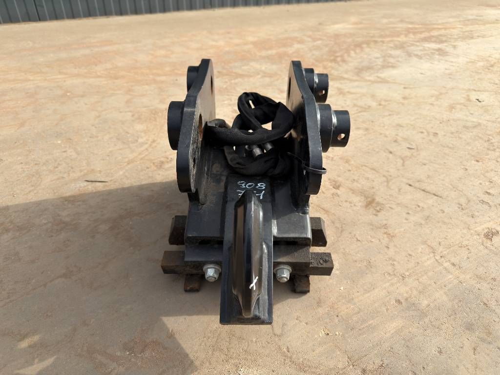 Verachtert CW05 - Caterpillar 302