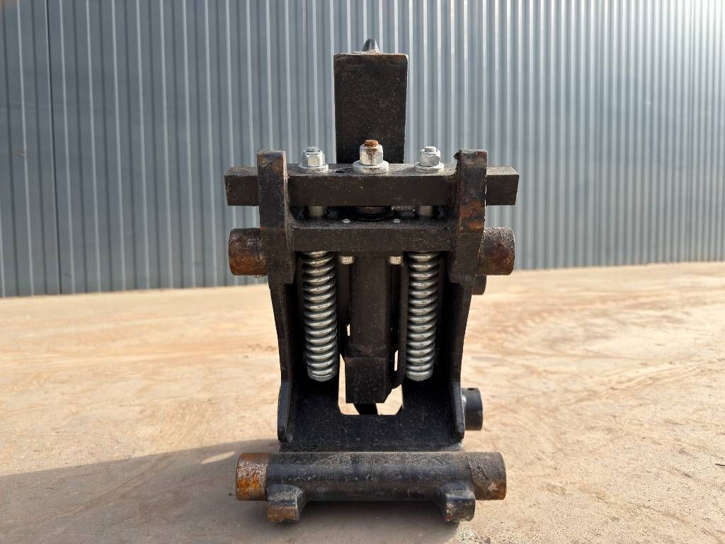 Verachtert CW05 - Caterpillar 302