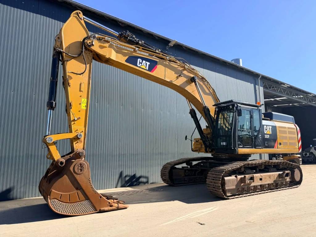 CAT 352F