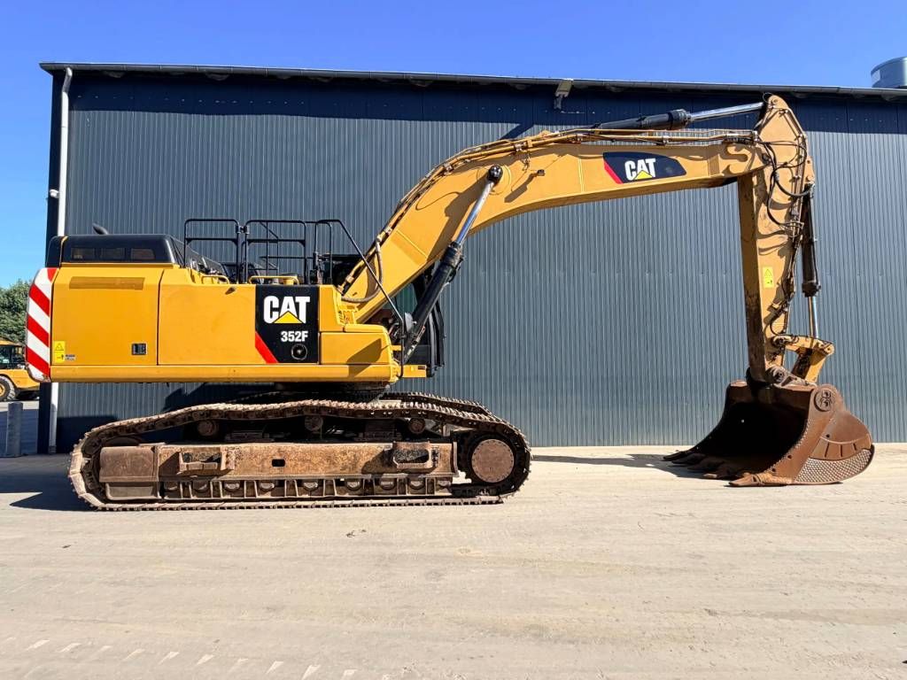 CAT 352F