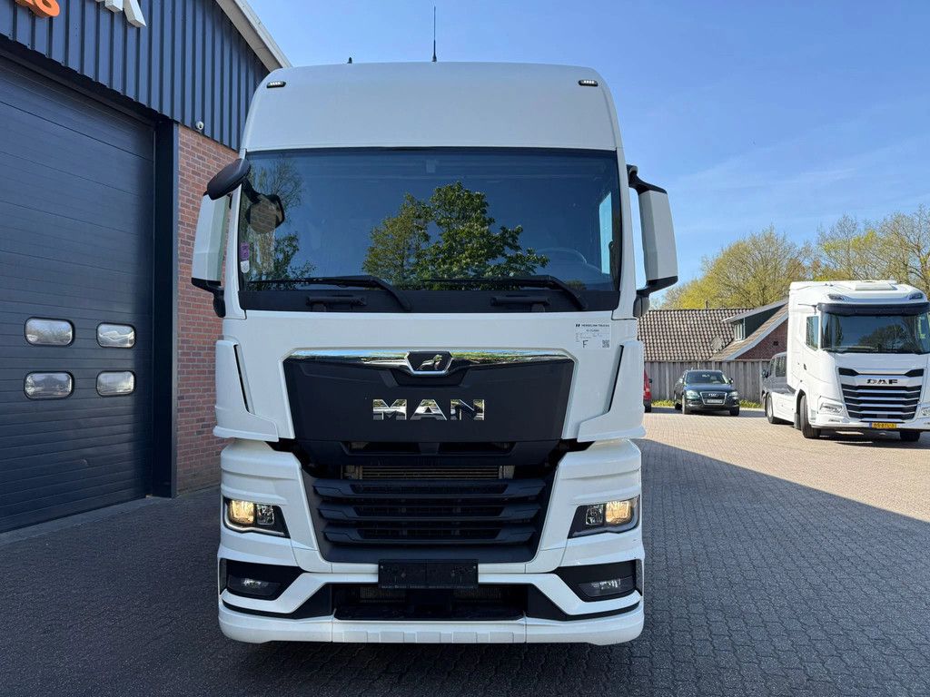 MAN TGX 18.510 4x2 Retarder Standarico ACC 2X tank