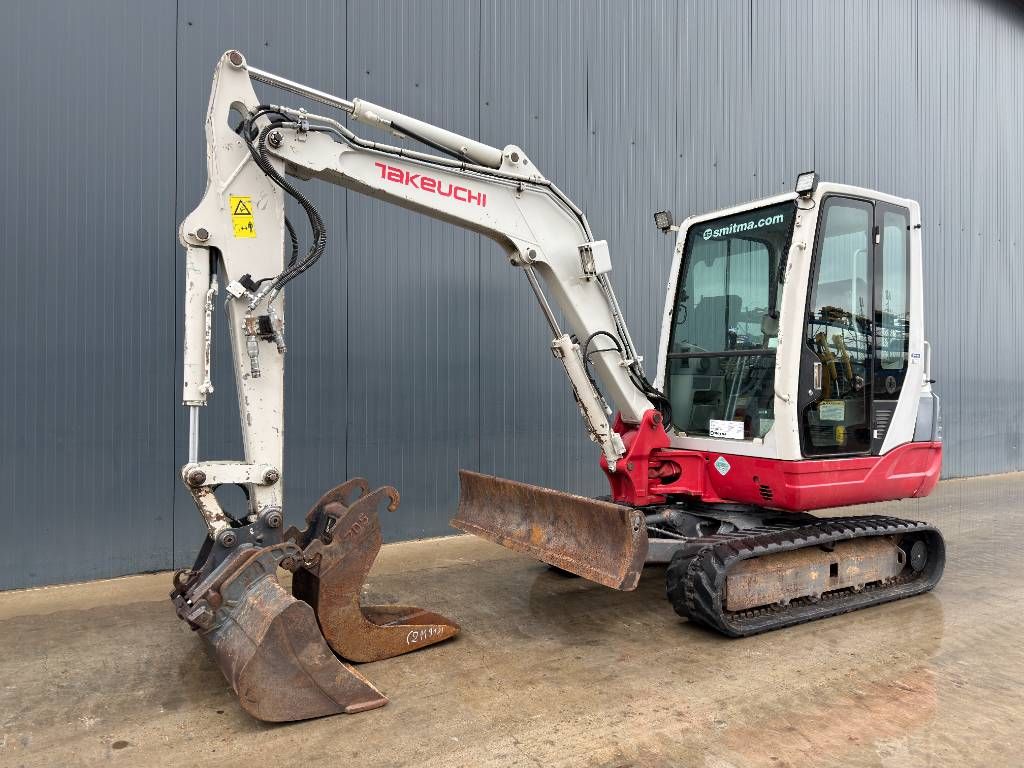 Takeuchi TB235