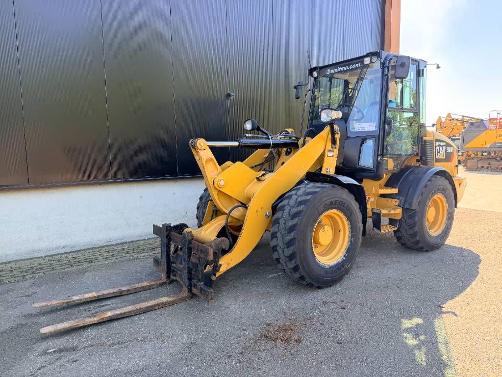 CAT 908M | NEW TYRES