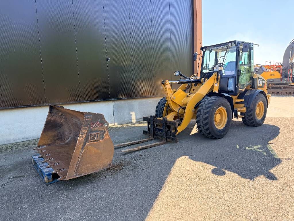 CAT 908M | NEW TYRES