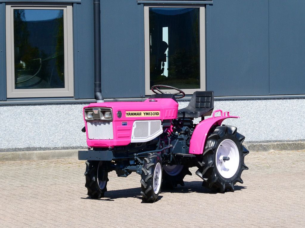 Yanmar YM1301 4wd / 923 Draaiuren / Pink Edition