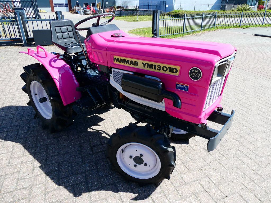 Yanmar YM1301 4wd / 923 Draaiuren / Pink Edition
