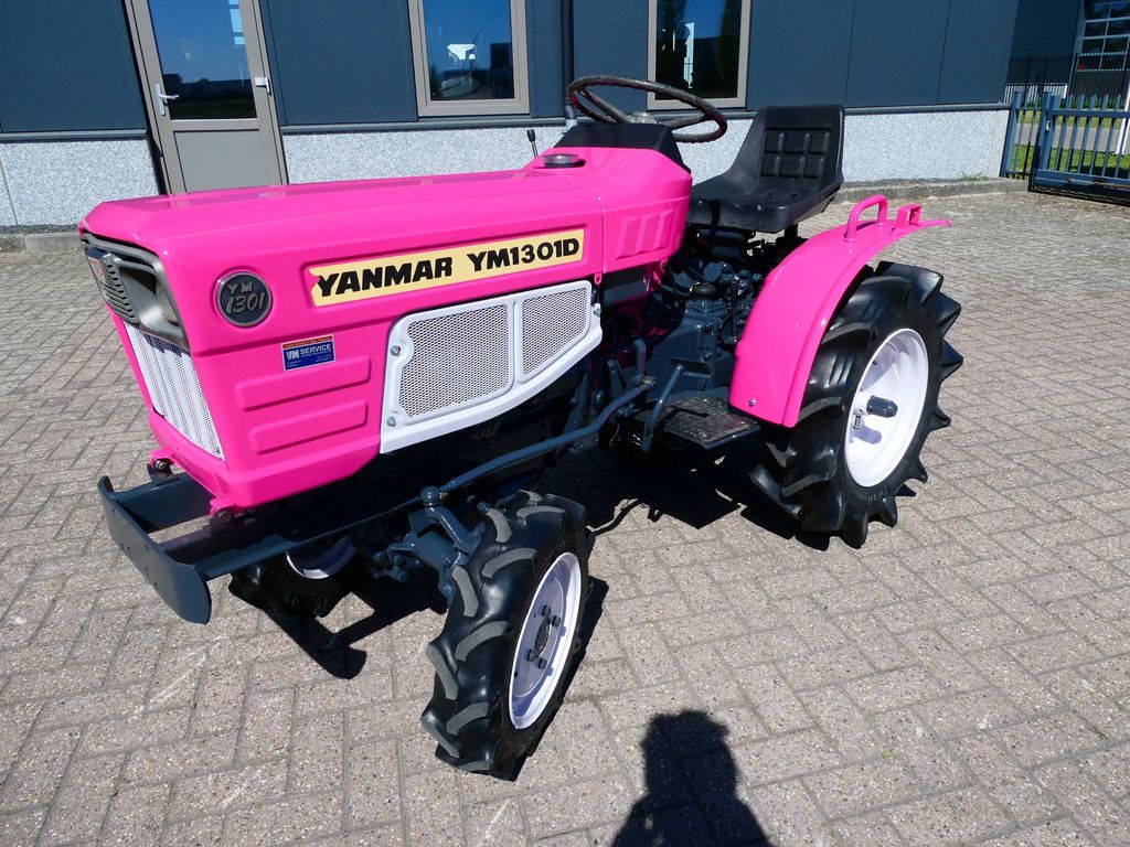Yanmar YM1301 4wd / 923 Draaiuren / Pink Edition