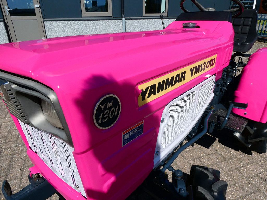 Yanmar YM1301 4wd / 923 Draaiuren / Pink Edition