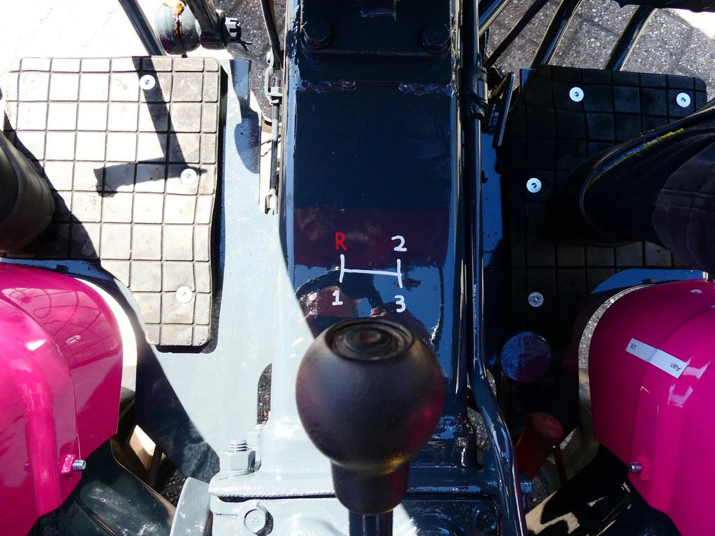 Yanmar YM1301 4wd / 923 Draaiuren / Pink Edition