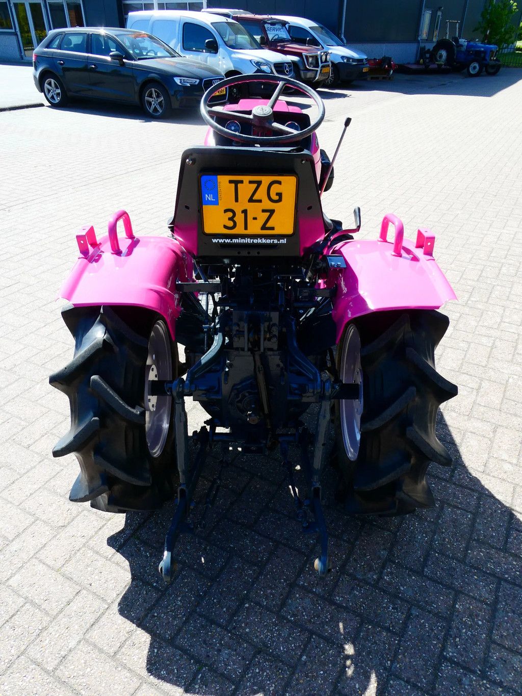 Yanmar YM1301 4wd / 923 Draaiuren / Pink Edition