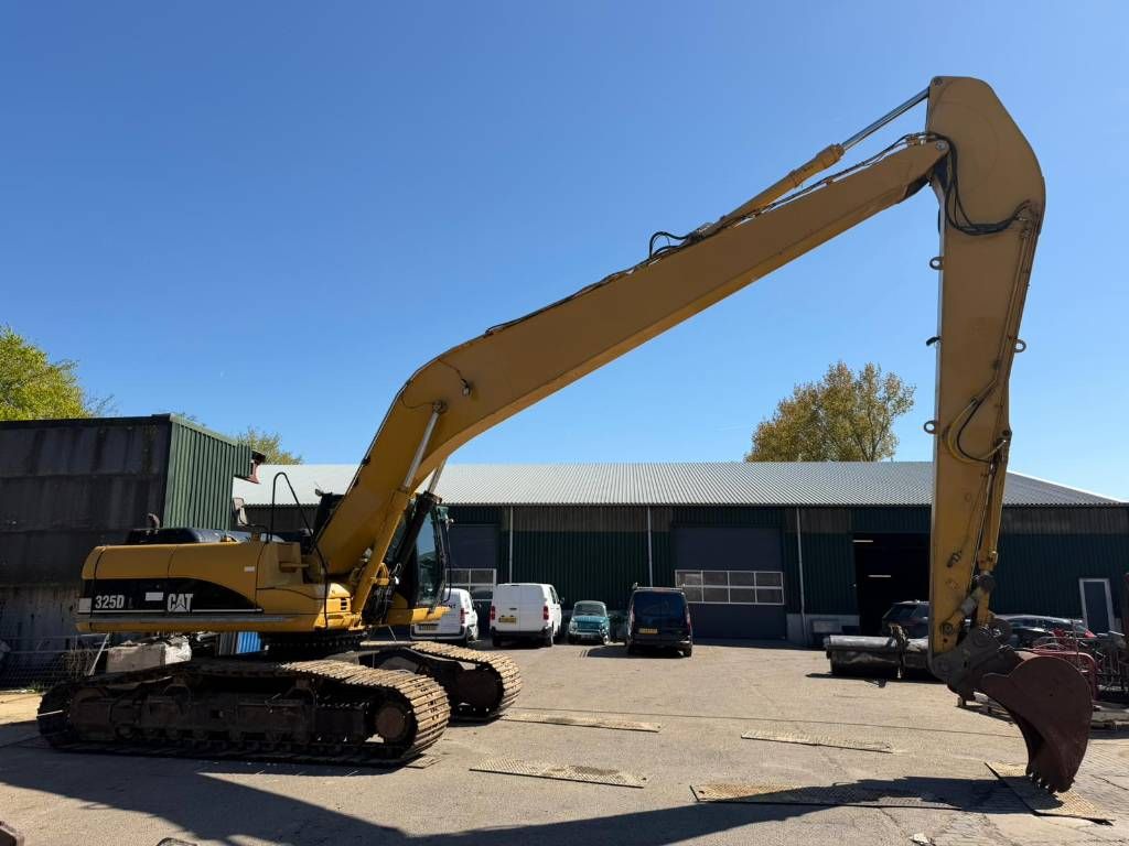 CAT 325 D