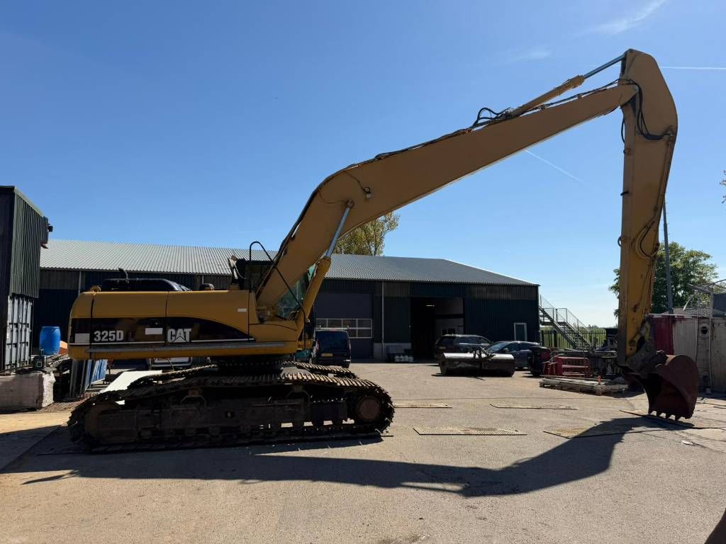 CAT 325 D