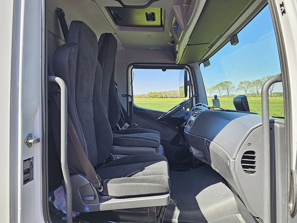 MERCEDES-BENZ ATEGO 818