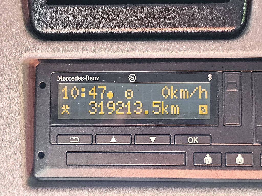 MERCEDES-BENZ ATEGO 818