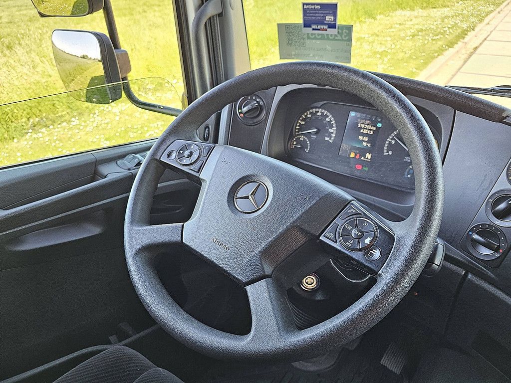 MERCEDES-BENZ ATEGO 818