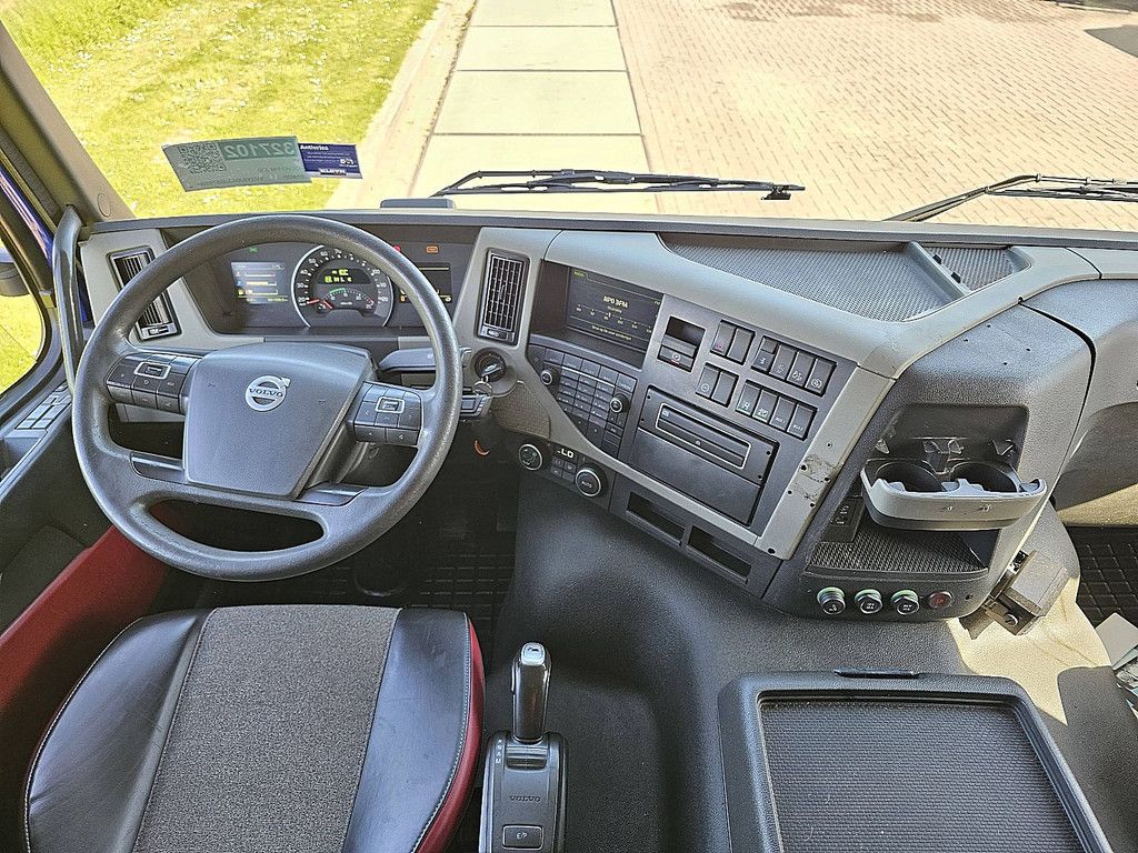 VOLVO FM 330 sleepercab nl-truck