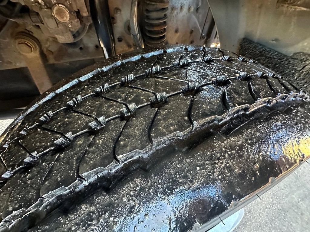 Renault MIDLUM 220-12/C -12C / NL TRUCK / CRANE MKG HLK-80 / MACHINE TRANSPORT / MANUAL / EURO3 / RAMPS AT1009