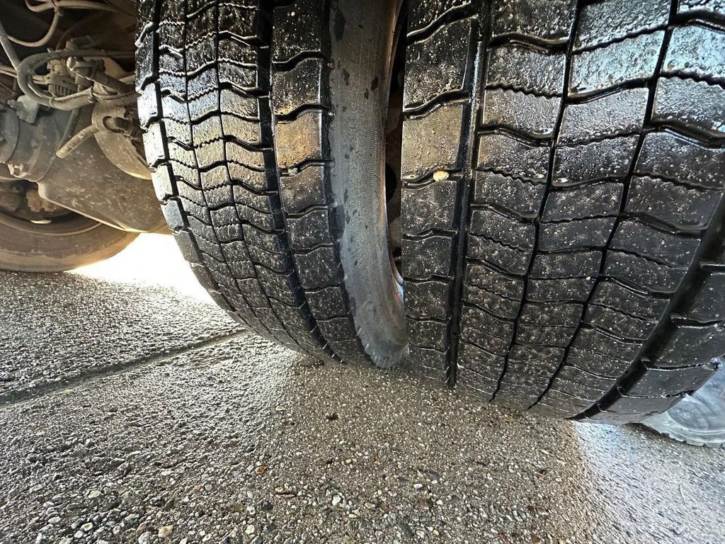 Renault MIDLUM 220-12/C -12C / NL TRUCK / CRANE MKG HLK-80 / MACHINE TRANSPORT / MANUAL / EURO3 / RAMPS AT1009