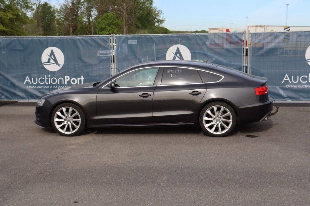 Passenger car Audi A5 S-Line Diesel 150hp 2015 (Margin)