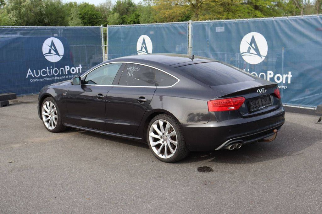 Passenger car Audi A5 S-Line Diesel 150hp 2015 (Margin)