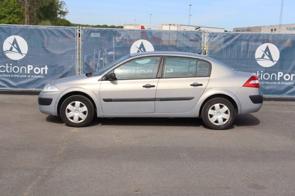 Passenger car Renault Mégane Petrol 98hp 2004 (Margin)