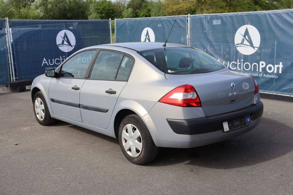 Passenger car Renault Mégane Petrol 98hp 2004 (Margin)