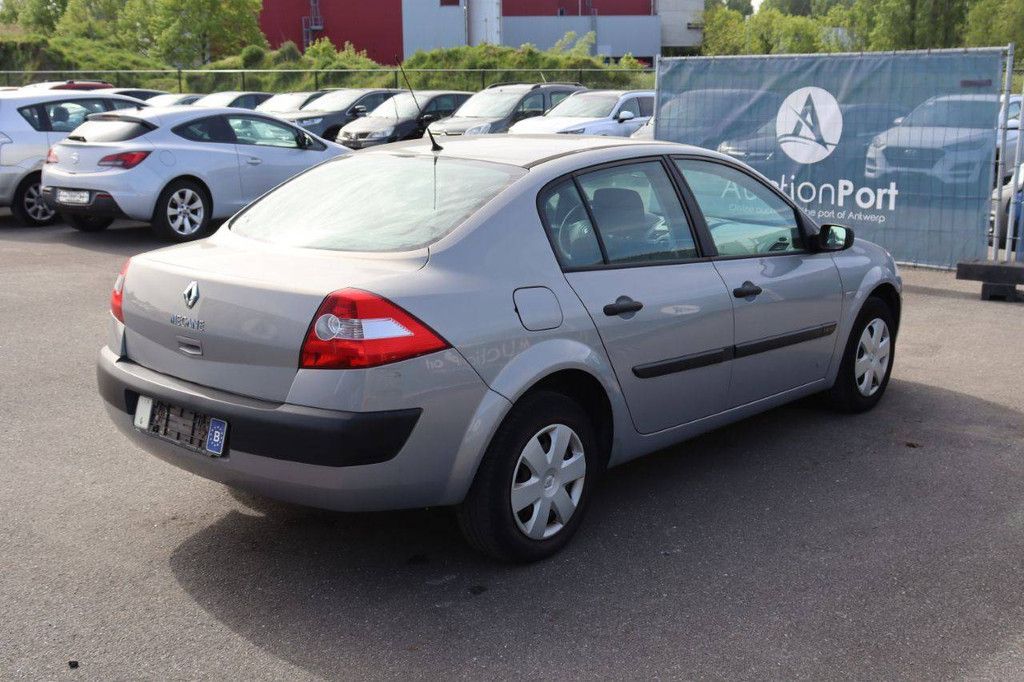 Passenger car Renault Mégane Petrol 98hp 2004 (Margin)