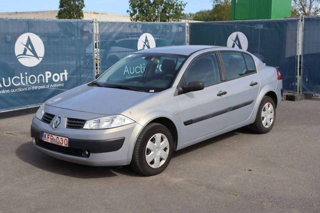Passenger car Renault Mégane Petrol 98hp 2004 (Margin)