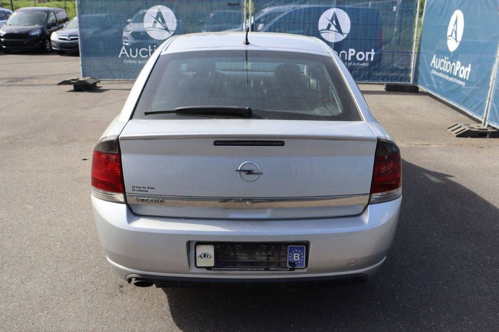 Passenger car Opel Vectra Diesel 100hp 2006 (Margin)