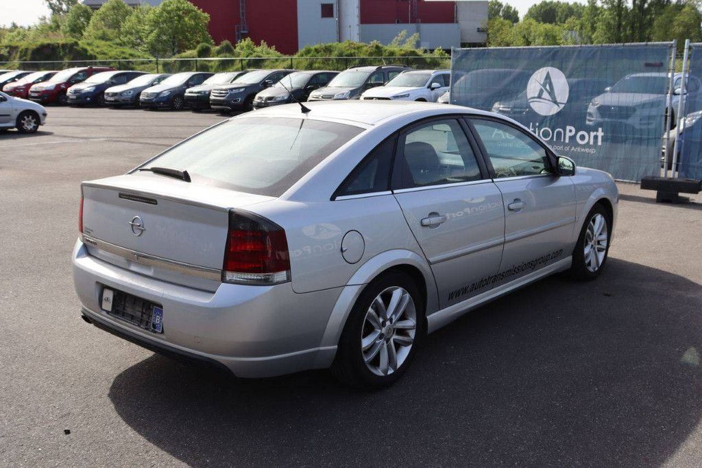 Passenger car Opel Vectra Diesel 100hp 2006 (Margin)
