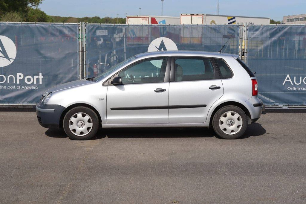 Pkw Volkswagen Polo Benzin 65 PS 2004 (Margin)