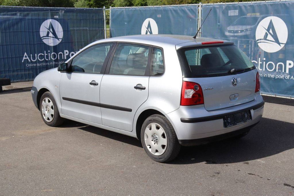 Pkw Volkswagen Polo Benzin 65 PS 2004 (Margin)