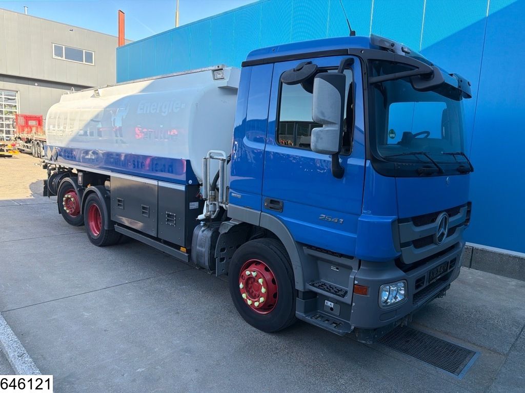 Mercedes Actros 2541 6x2, EURO 5, ADR, 18.500 Liter , 4 Comp