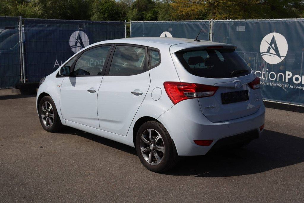 Pkw Hyundai ix20 Benzin 125 PS 2018