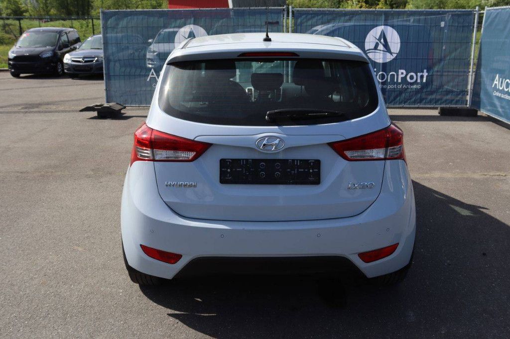 Pkw Hyundai ix20 Benzin 125 PS 2018