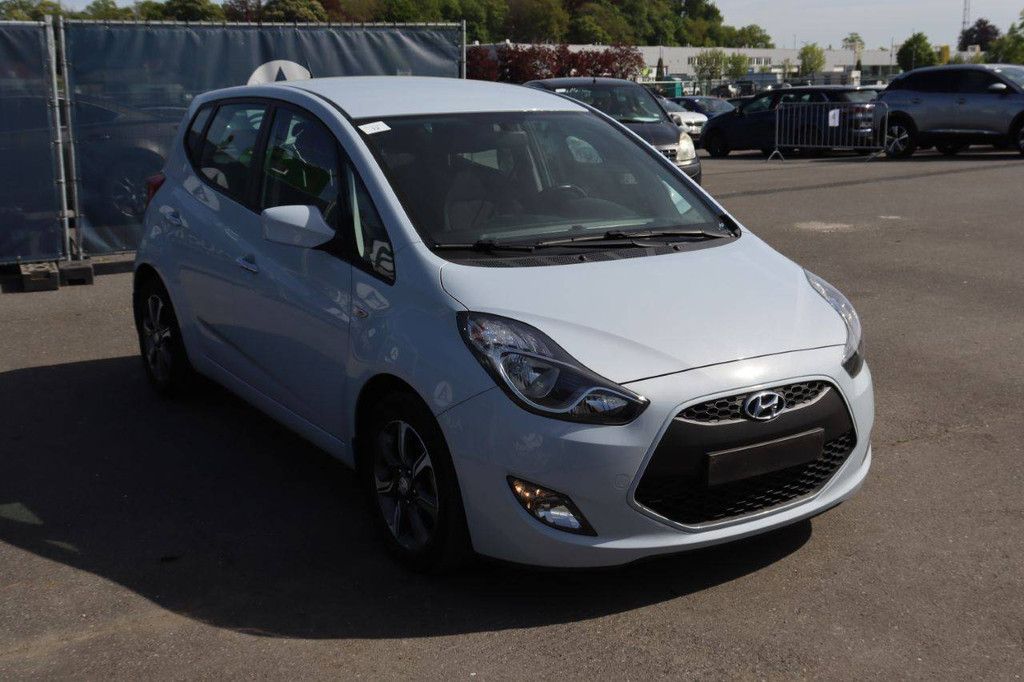 Pkw Hyundai ix20 Benzin 125 PS 2018