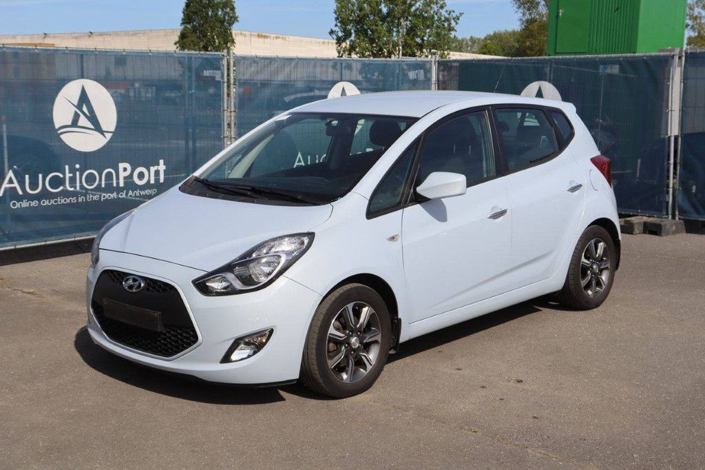 Pkw Hyundai ix20 Benzin 125 PS 2018
