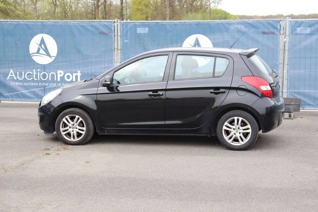 Pkw Hyundai i20 Diesel 101 PS 2011 (Marge)
