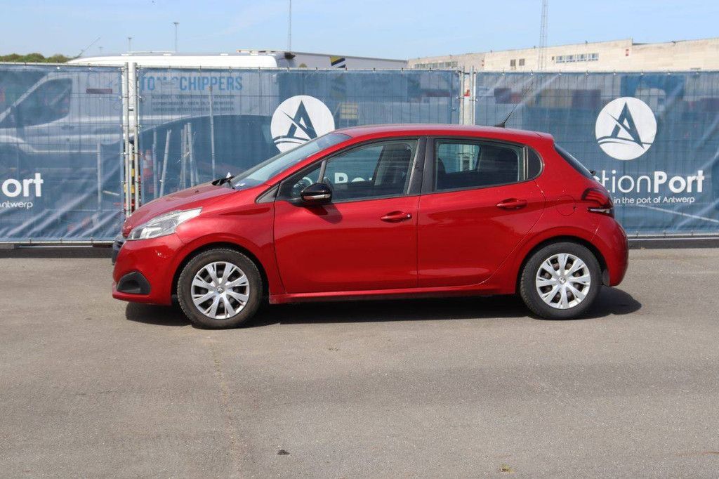 Passenger car Peugeot 208 Petrol 82hp 2017 (Margin)