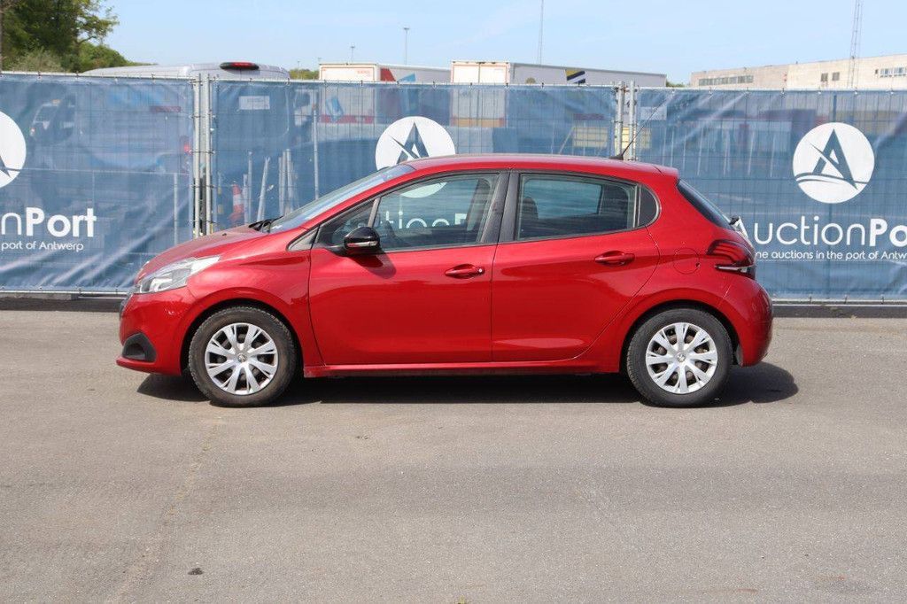 Passenger car Peugeot 208 Petrol 82hp 2017 (Margin)