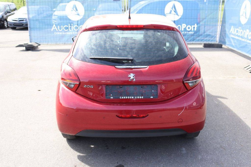 Passenger car Peugeot 208 Petrol 82hp 2017 (Margin)