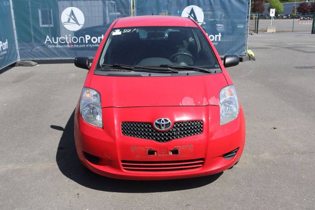 Pkw Toyota Yaris Benzin 69 PS 2007 (Marge)