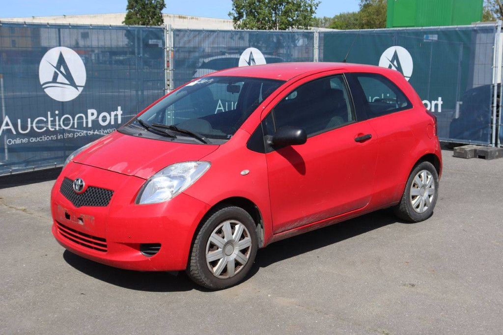 Pkw Toyota Yaris Benzin 69 PS 2007 (Marge)
